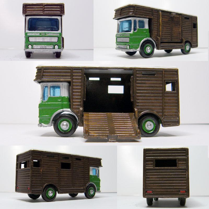 land rover and horse box toy